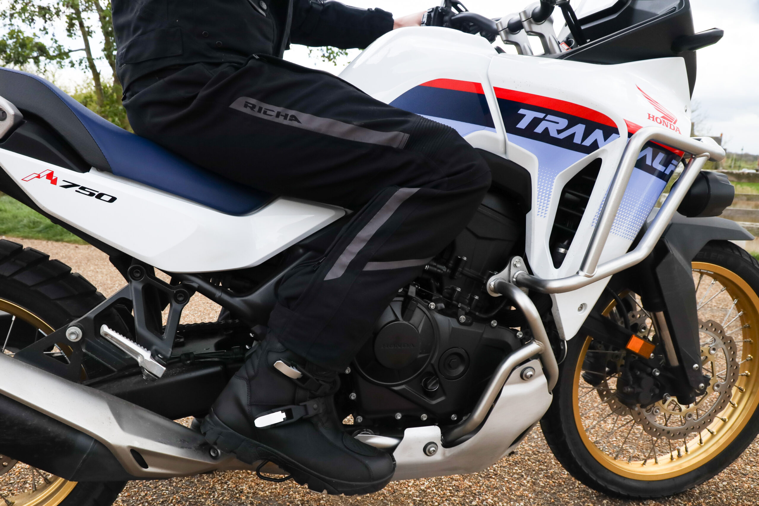 Richa Colorado 2 Textilhose im Test: Eine preiswerte Möglichkeit, trocken zu bleiben