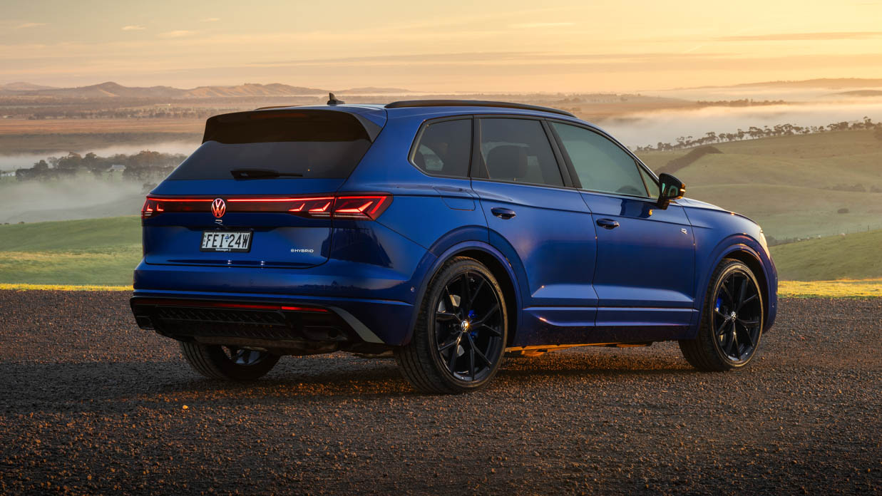 Volkswagen Touareg R 2024 hinten 3/4