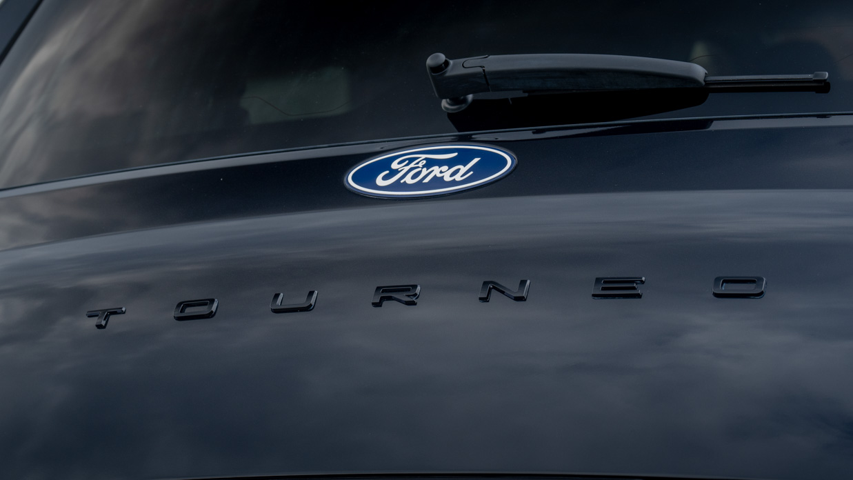 Ford Tourneo Titanium X 2024-Emblem