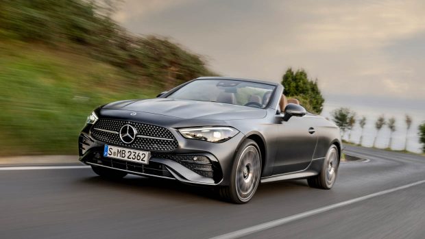 2024 Mercedes-Benz CLE Cabriolet Front 3/4 Fahraufnahme 2
