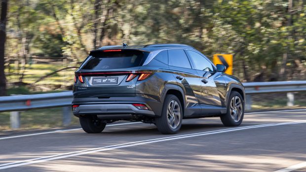 Hyundai Tucson Premium Hybrid 2024 Fahrwerk hinten 3