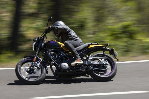 Royal Enfield Guerrilla 450 - Fahren