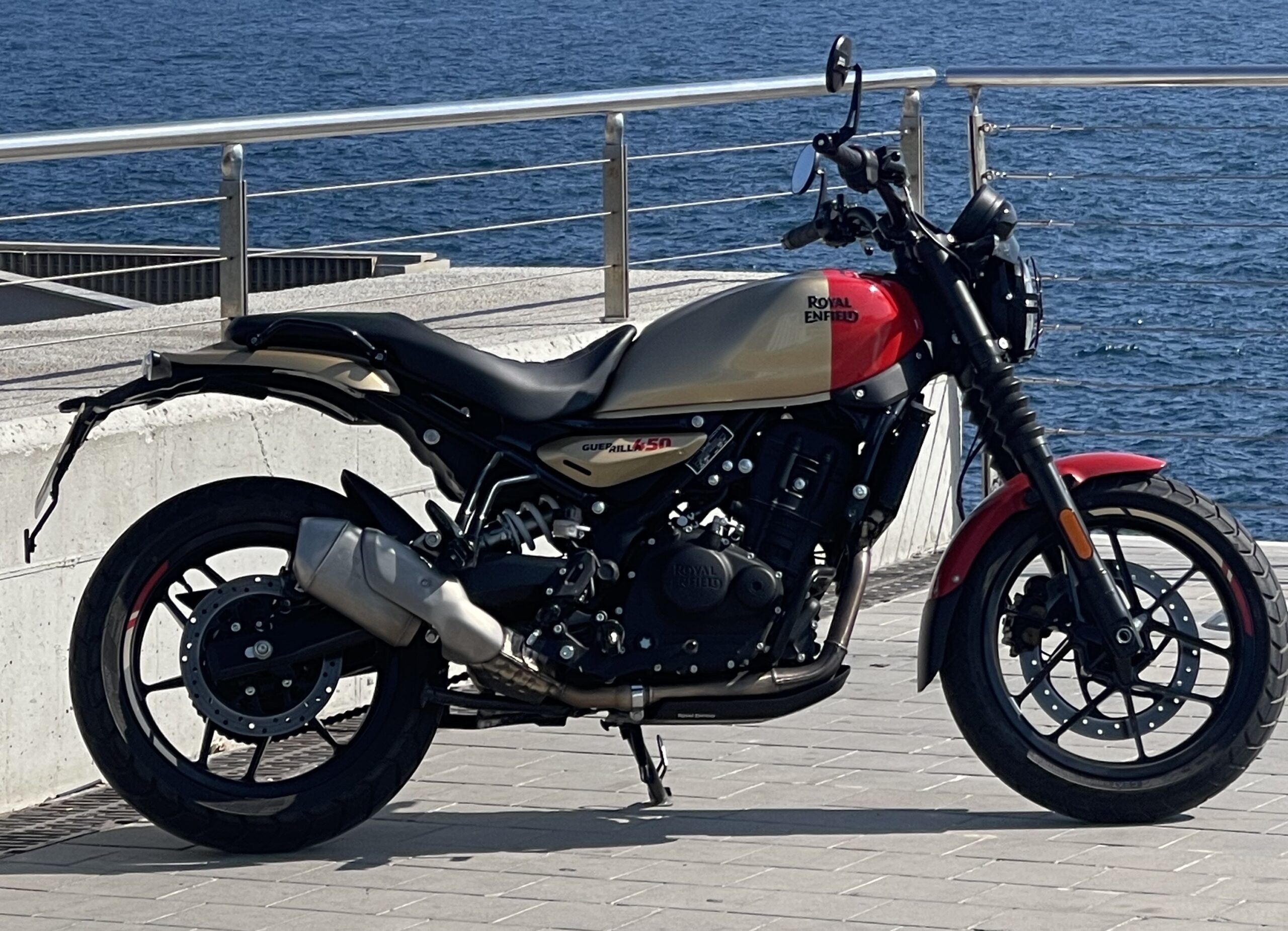 Royal Enfield Guerilla 450 als cooler, günstiger Roadster enthüllt