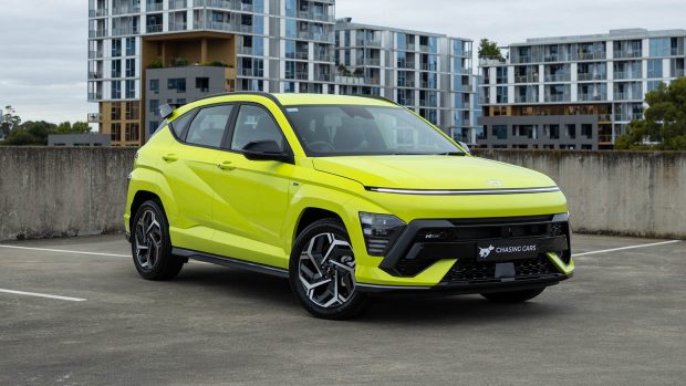 2024 Hyundai Kona Hybrid N-Line Front 3/4 statische breitere Aufnahme