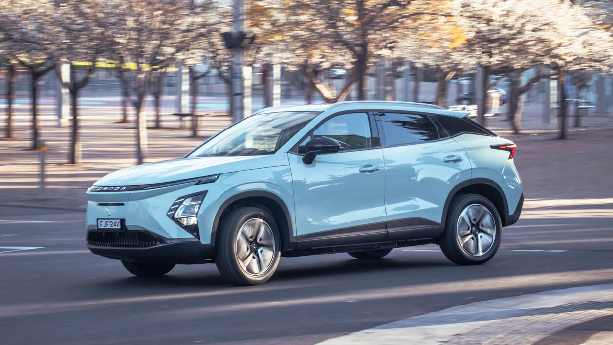 Chery Omoda E5 2024 fährt Stadt