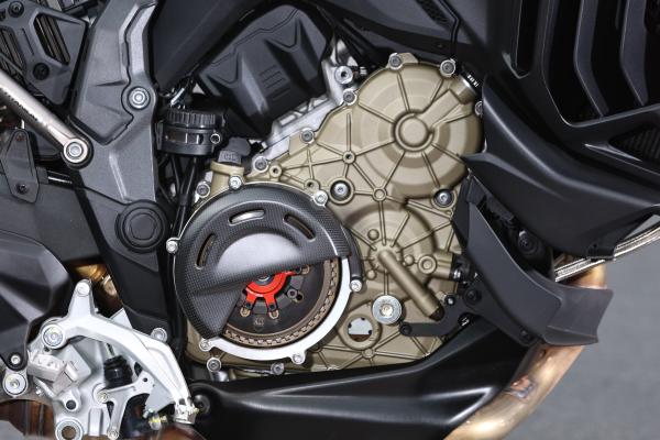 Der V4-Motor stammt aus dem Streetfighter V4 S