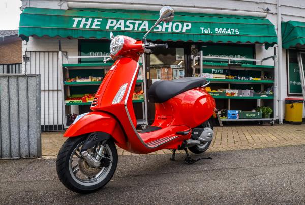 Vespa 125 Primavera – vorne