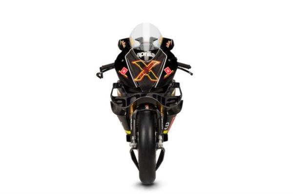 Aprilia RSV4 X ec3ma vorne