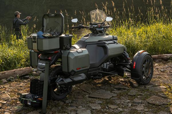 Das Gepäck der neuen Maschine