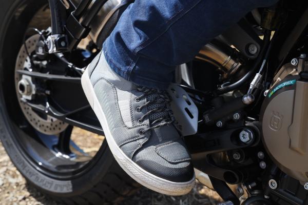 Furygan Stockton Air Stiefel - am Fahrer