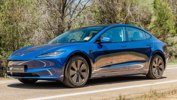 Tesla Model 3 RWD 2024 vorne statisch