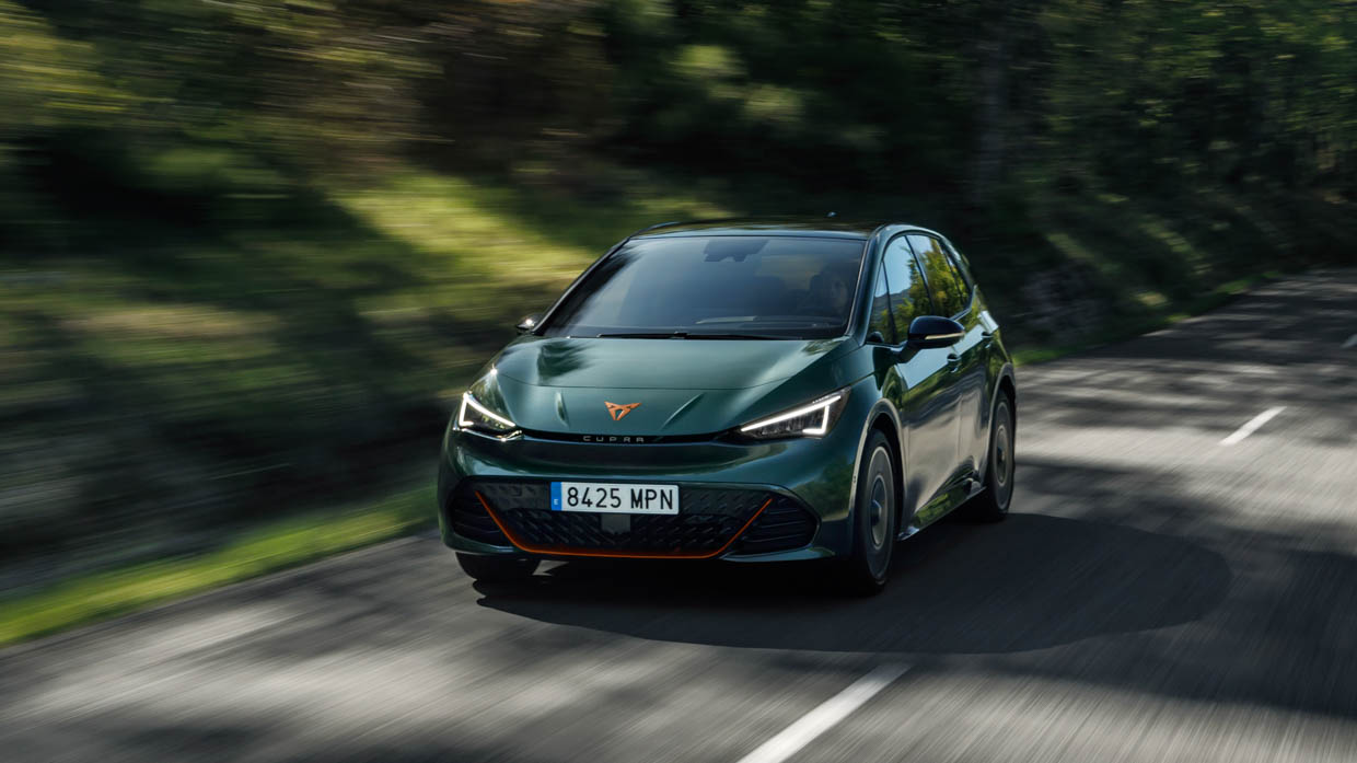 2024 Cupra Born VZ Winkelfahraufnahme