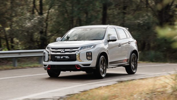 2024 Mitsubishi ASX Street Pack Frontwinkel-Fahraufnahme in Kurven