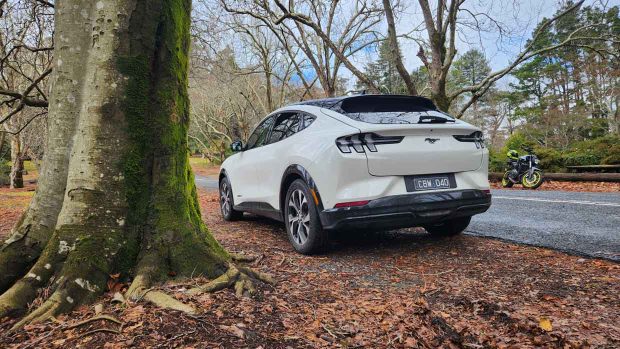 Ford Mustang Mach-E Premium 2024 Telefon 2