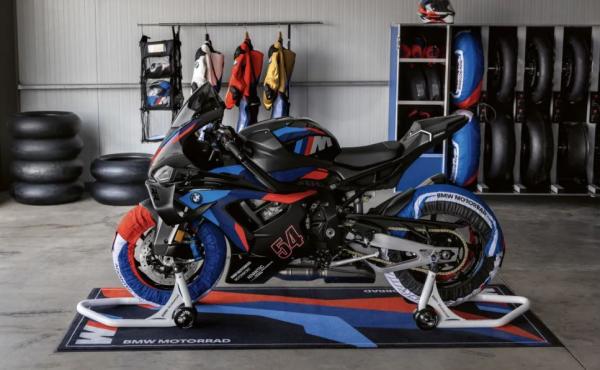 Neue 2025 BMW M1000 RR