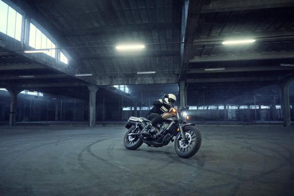 Neue Honda CL500 driftet