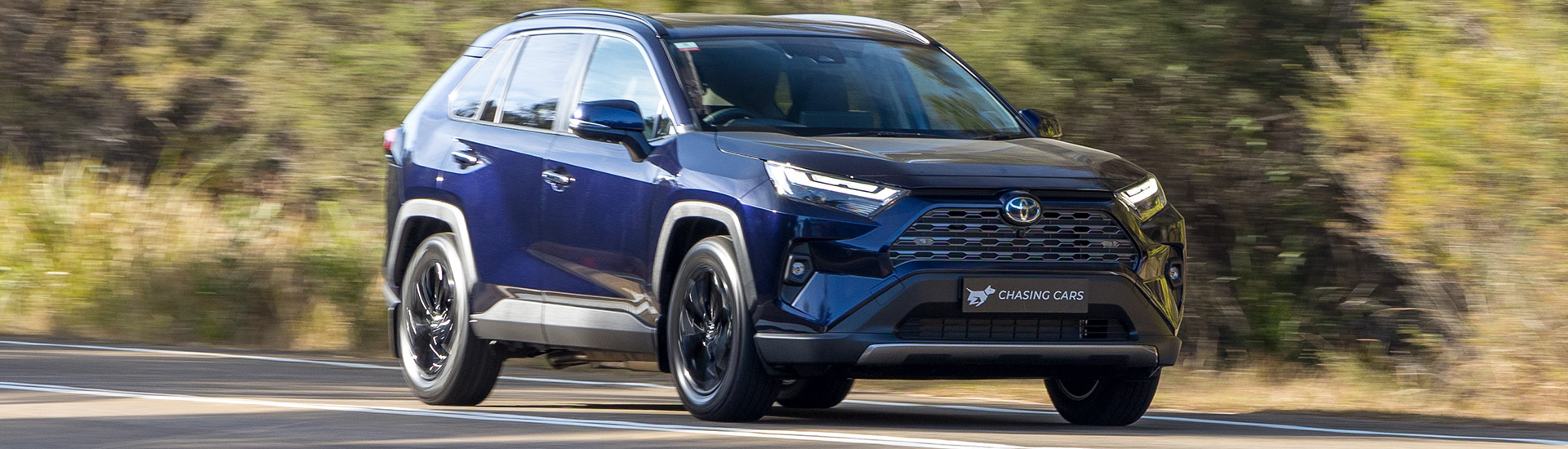 Autonachrichten heute: Toyota RAV4 führt erneut die monatlichen Verkaufscharts an, Kia-Designer diskutieren über Tasman-Design und mehr – 06. November 2024