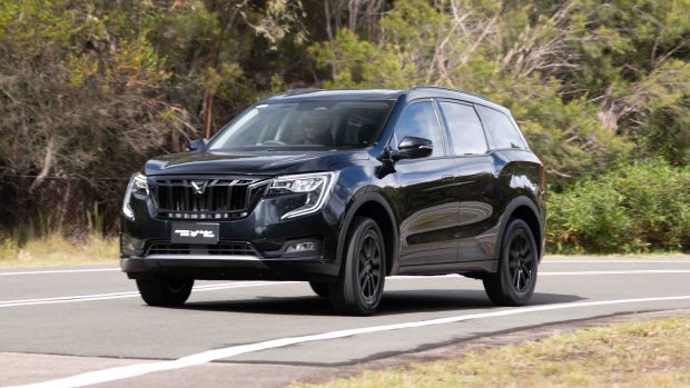 Mahindra XUV 700 Black Edition