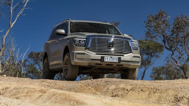 GWM Tank 500 Ultra Hybrid 2024 im Gelände fahren 3