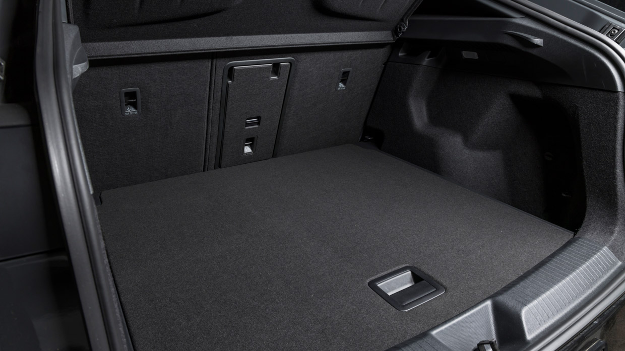 Cupra Tavascan 2025 Stiefel