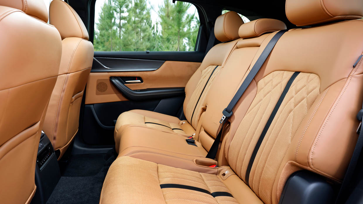 Mazda CX-70 Azami SP 2024 Innenrücksitz