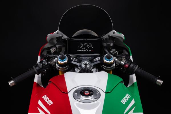 Das Cockpit der Panigale Tricolore