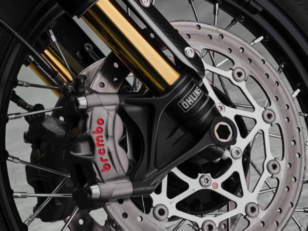 Das neue Fahrrad verfügt über Brembo M50-Bremssättel