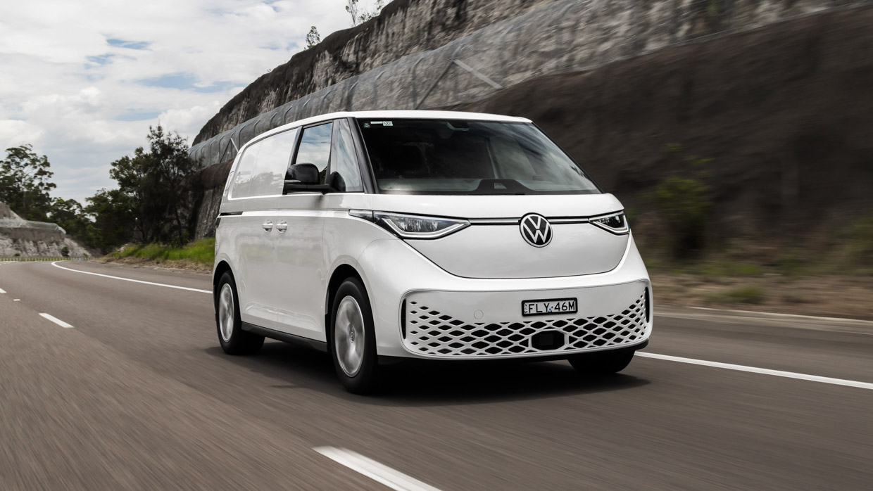 Volkswagen ID Buzz Cargo 2025 fährt vorne 3