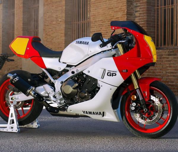 Yamaha XSR900 GP mit Racer-Paket