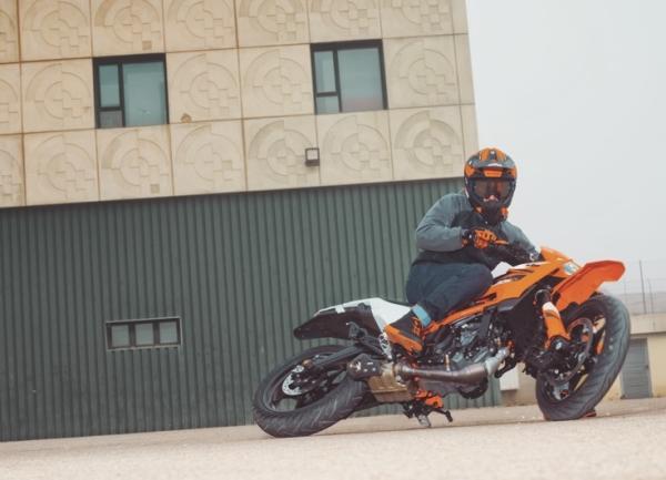 Rutschen auf der 125 SMC R