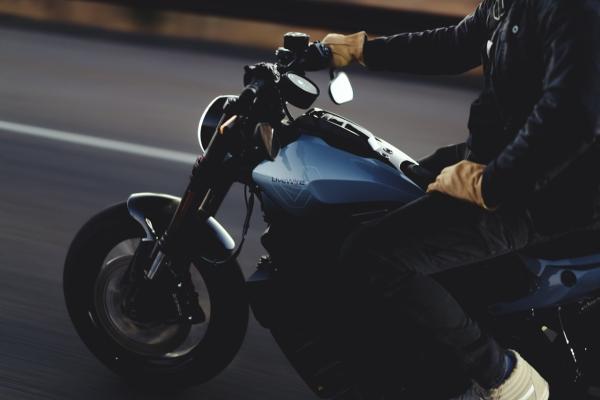 Es wird behauptet, dass er 82 PS und 194 Nm Drehmoment leistet