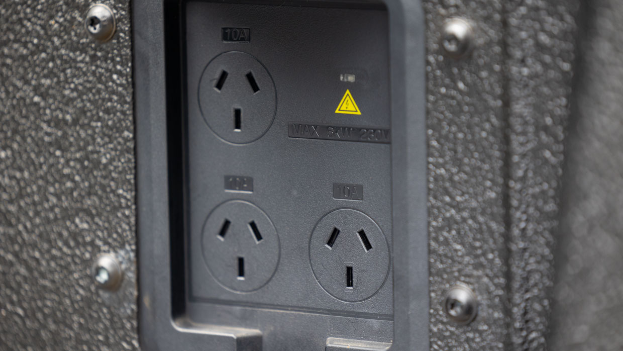 BYD Shark 6 2025 Stecker