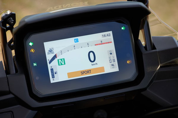 Das neue TFT ist klar und gut lesbar