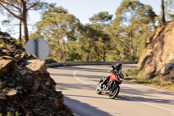 Die Honda NC750X 2025