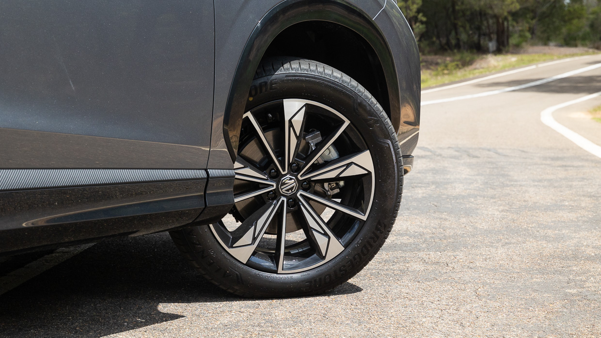 Mg Hs Essence 2025 Rad