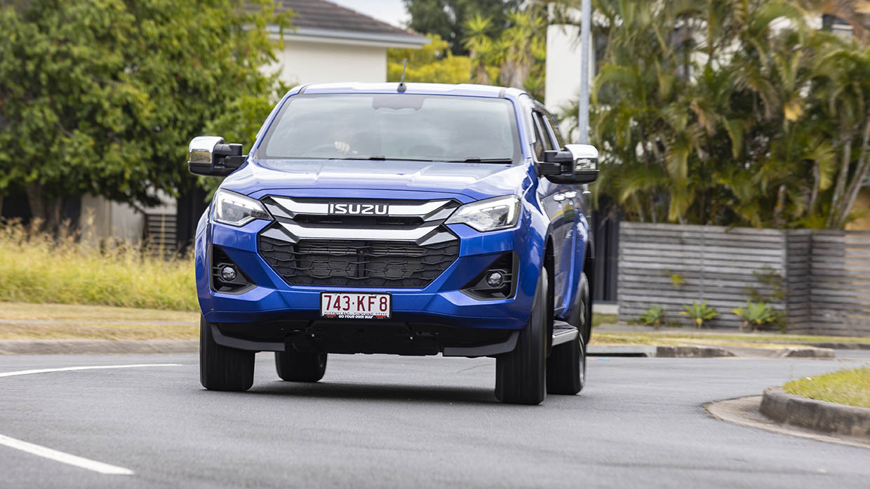 Isuzu D-Max LS-U+ Tour Mate 2025 Fahren 5
