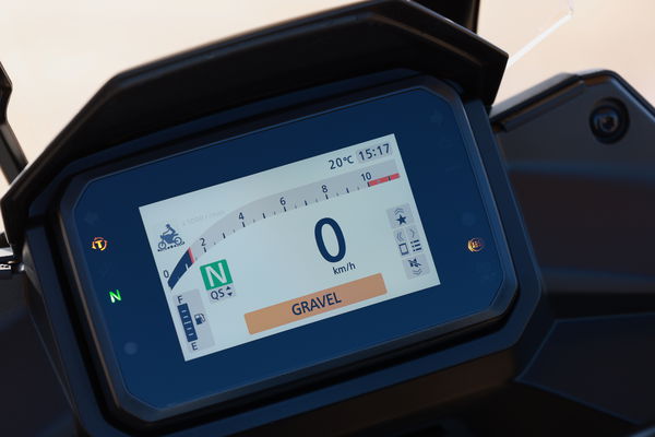 Das TFT des Transalp ist jetzt leichter zu lesen