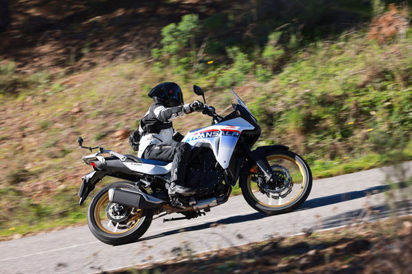 My25 Transalp Cornering