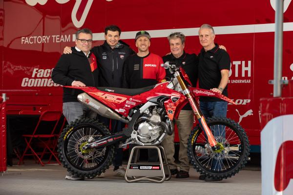 Das Ducati MX-Team und die TLD „Proto“-Version des Desmo450 MX