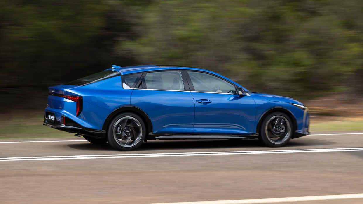 KIA K4 GT-LINE 2025 Heck fahren 3