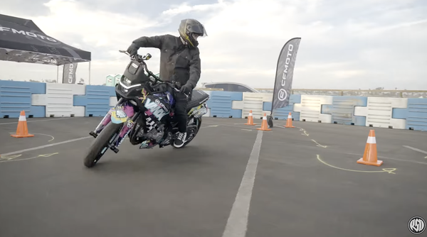 Sollte CFMOTO diesen 450-mT-basierten Supermoto bauen