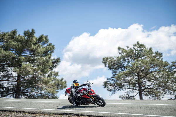 Streetfighter V2 S - Reiten