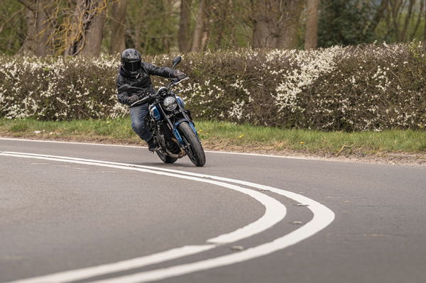 Trident 660 - Reiten