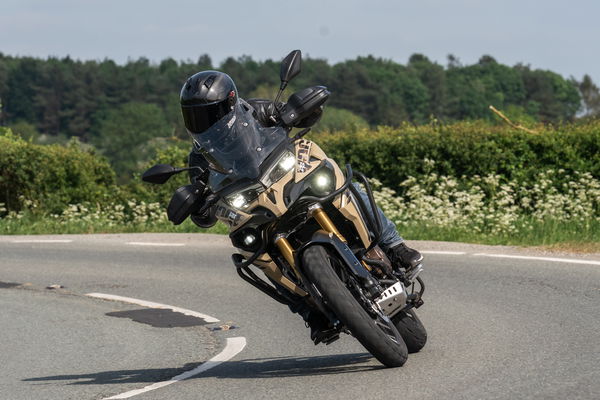 Der Voge DS625X - Reiten