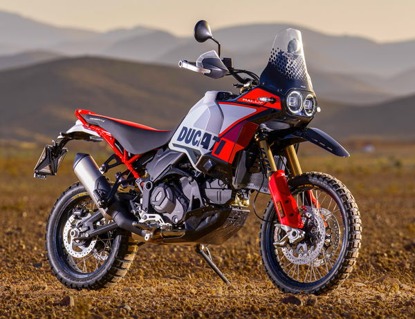 Das 2024 Desertx Rally Adventure Motorrad