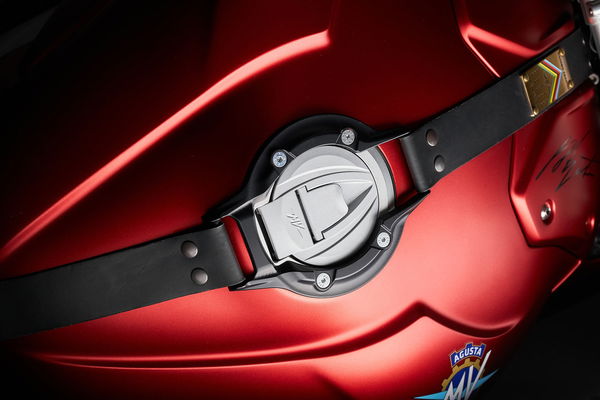 MV Agusta Superveloce vor 1000