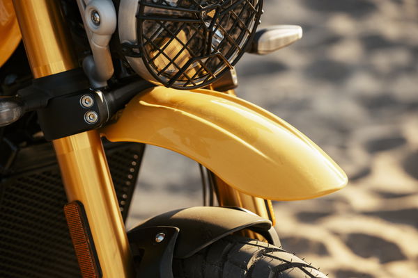 Der Triumph Scrambler 400 xc - High Level Front Schlammschutz