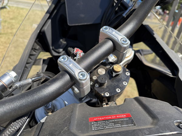 Die Voge DS800X Rallye - Statisch