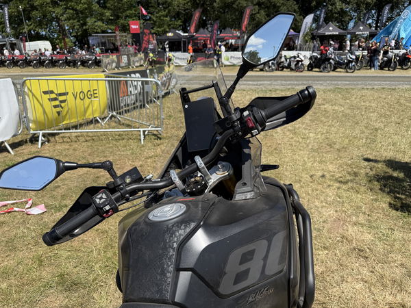 Die Voge DS800X Rallye - Statisch