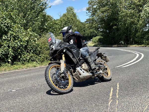 Die Voge DS800X Rallye - Reiten